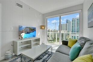 321 NE 26th St in Miami, FL - Building Photo