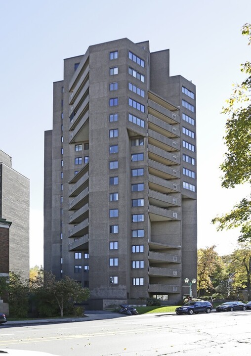 Le Tournesol in Montréal, QC - Building Photo