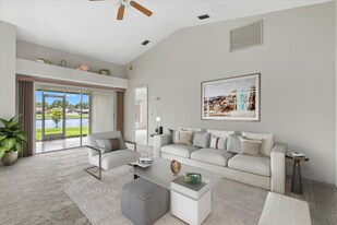 1741 Elk Spring Dr in Brandon, FL - Building Photo