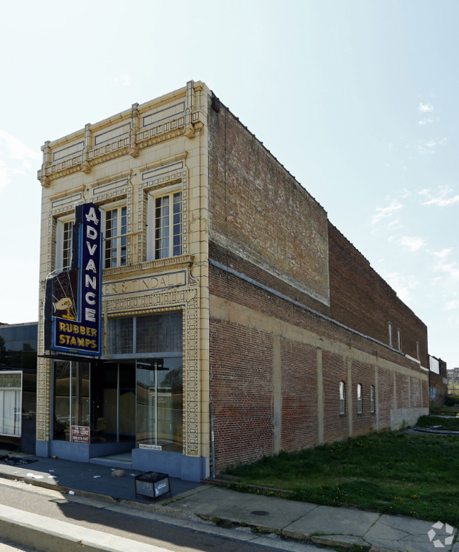 339 Madison Ave in Memphis, TN - Building Photo - Building Photo