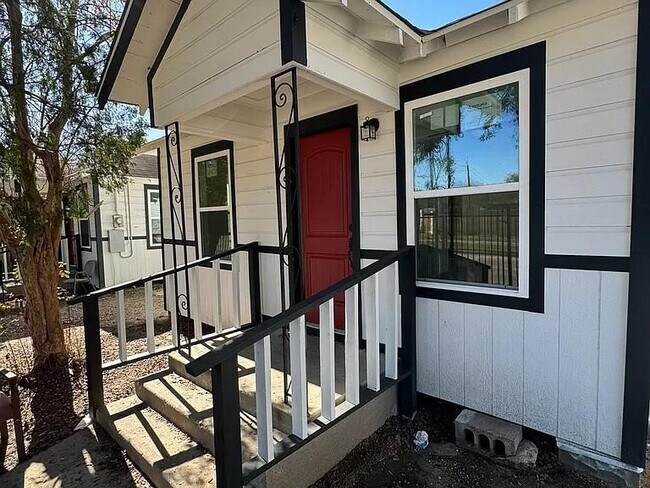3903 Broyles St in Houston, TX - Building Photo - Building Photo
