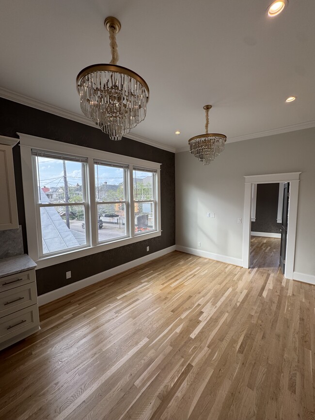 688 King St, Unit C2