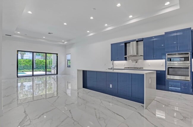 13501 Artisan Cir in Palm Beach Gardens, FL - Building Photo - Building Photo