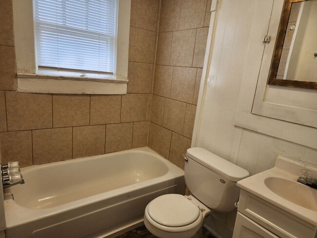 property at 809 S Avenue A