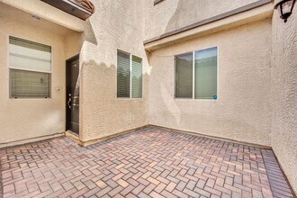 6898 Double Vis Wy in Las Vegas, NV - Building Photo - Building Photo