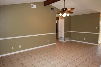 3313 Meadowlark Ln in Denton, TX - Building Photo - Building Photo