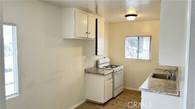 5172 Canoga St in Montclair, CA - Building Photo - Building Photo