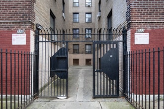 104-116 Audubon Ave in New York, NY - Foto de edificio - Building Photo