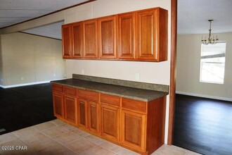 5011 Lake Dr in Panama City, FL - Building Photo - Building Photo