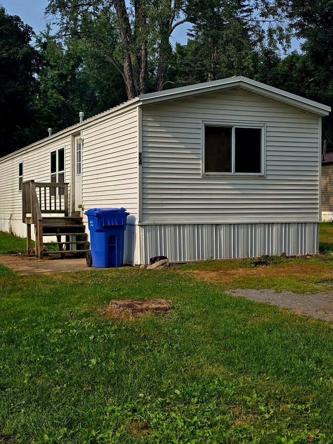 property at 4006 Outlet Rd