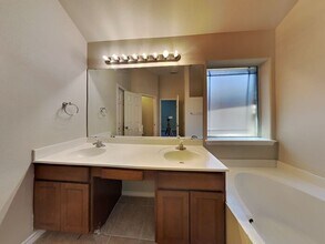 7237 Dunn's Point Dr in Corpus Christi, TX - Building Photo - Building Photo