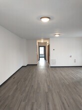 2516 W Pratt Blvd, Unit 2 in Chicago, IL - Building Photo - Building Photo