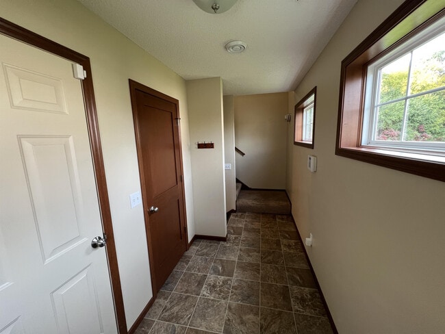 15212 Maryland Ave in Savage, MN - Building Photo - Building Photo