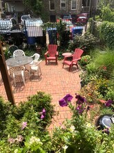 919 W Newport Ave, Unit Garden in Chicago, IL - Building Photo - Building Photo