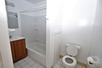 926 N 2nd St in Philadelphia, PA - Building Photo - Building Photo