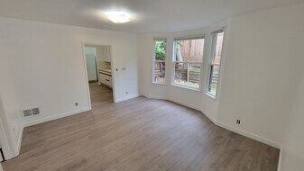 2116 N 51st St, Unit 1