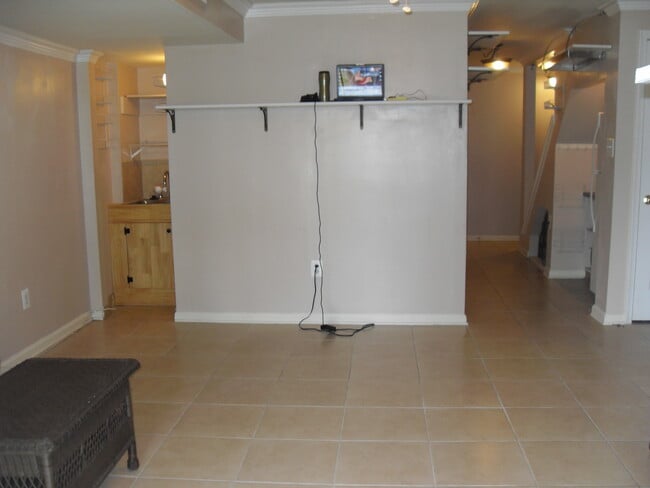 3081 McGrane Ct in Herndon, VA - Foto de edificio - Building Photo