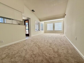 110 Stone Pine Ln in San Ramon, CA - Building Photo - Building Photo