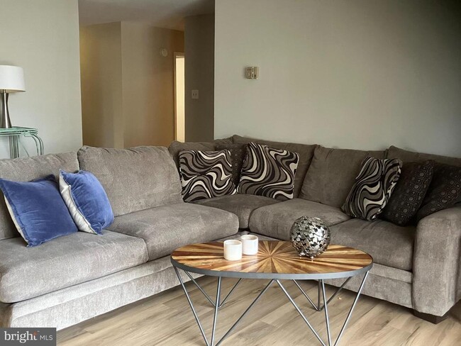 7420 Westlake Terrace in Bethesda, MD - Building Photo - Building Photo