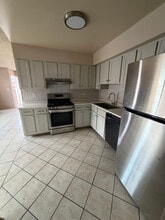 2905 Beachcomber Dr, Unit B in El Paso, TX - Building Photo - Building Photo