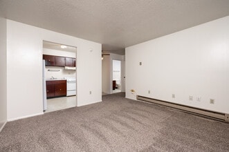 Stonecrest Apartments in Lafayette, IN - Building Photo - Interior Photo