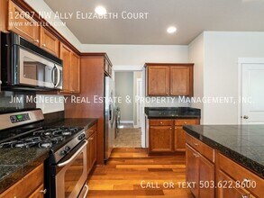 12607 NW Ally Elizabeth Ct in Portland, OR - Building Photo - Building Photo