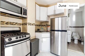 534 E 14th St in New York, NY - Building Photo - Building Photo