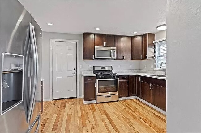 407 Kathy Lynn Dr in Pittsburgh, PA - Building Photo - Building Photo