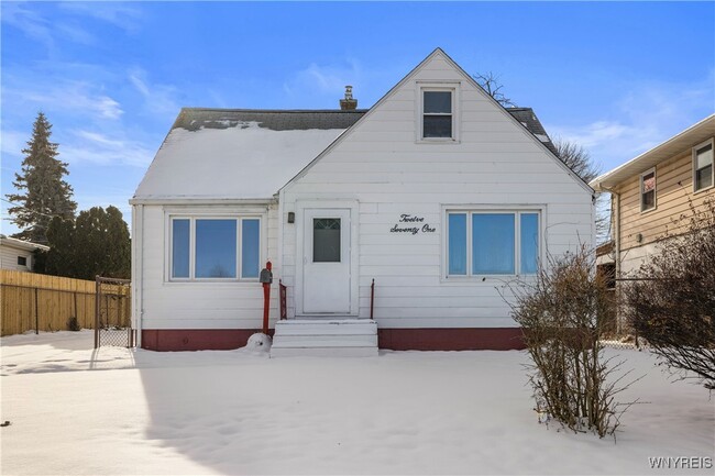 1271 Cleveland Dr in Buffalo, NY - Building Photo - Building Photo