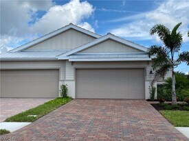 14639 Edgewater Cir in Naples, FL - Building Photo
