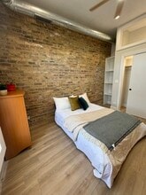 601 Green Bay Rd, Unit 201 in Wilmette, IL - Building Photo - Building Photo
