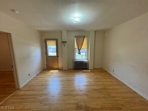 29522 Euclid Ave in Wickliffe, OH - Building Photo - Building Photo