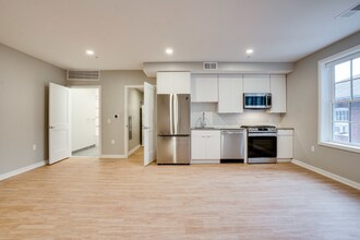 2210 Wisconsin Ave NW in Washington, DC - Building Photo - Building Photo