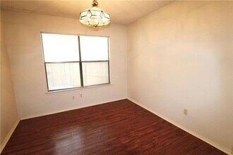 15706 Racine Cove in Austin, TX - Foto de edificio - Building Photo