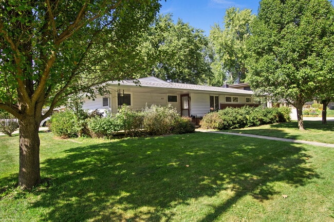 property at 431 Parkside Dr