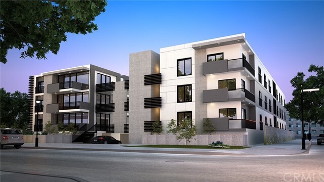 7040 Woodman Ave in Los Angeles, CA - Building Photo - Building Photo