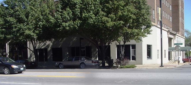 Hyde Park Apartments in Kansas City, MO - Building Photo - Building Photo