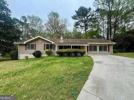 119 Longview Rd in Stockbridge, GA - Building Photo