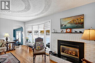 3633 Revelstoke Dr in Ottawa, ON - Building Photo - Building Photo