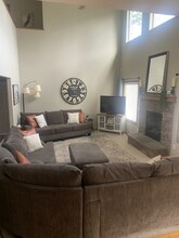 23100 Sagers Ln in Mount Vernon, WA - Foto de edificio - Building Photo