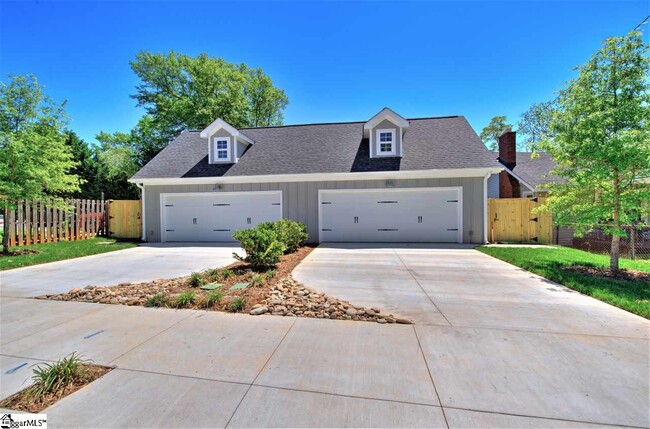 8 Wilkins St in Greenville, SC - Building Photo - Building Photo