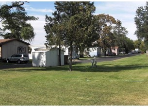 Shady Rest in Umatilla, OR - Foto de edificio - Building Photo