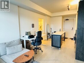 560-1560 Rideau St in Ottawa, ON - Building Photo - Building Photo