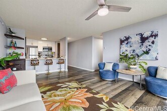 98-500-500 Koauka Loop in Aiea, HI - Foto de edificio - Building Photo