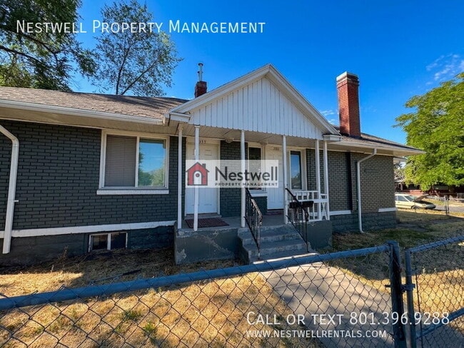 property at 3002 Porter Ave