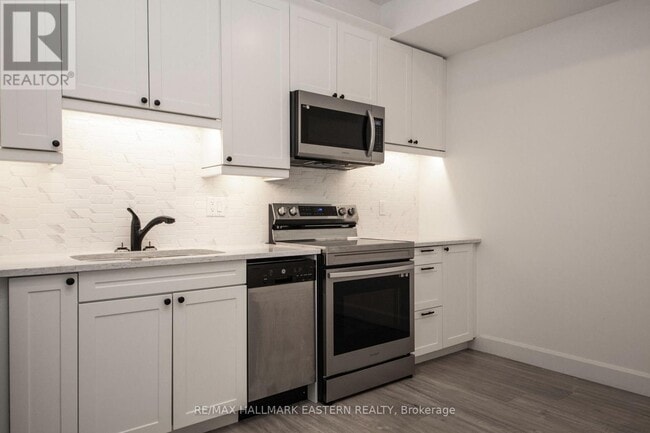 53 Leahys Ln in Peterborough, ON - Building Photo - Building Photo