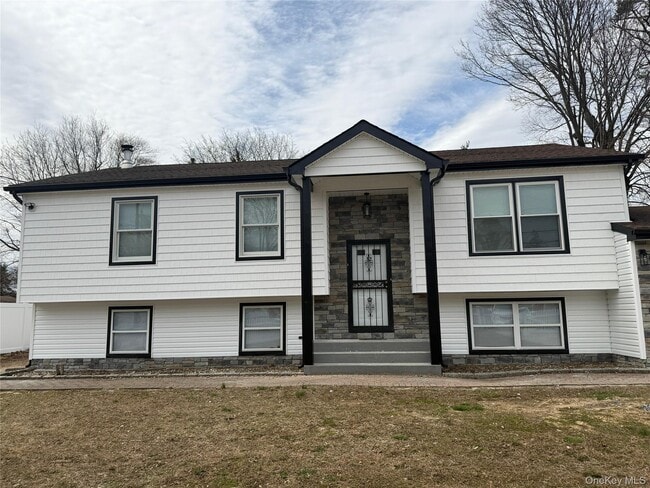 property at 32 Grant Ave