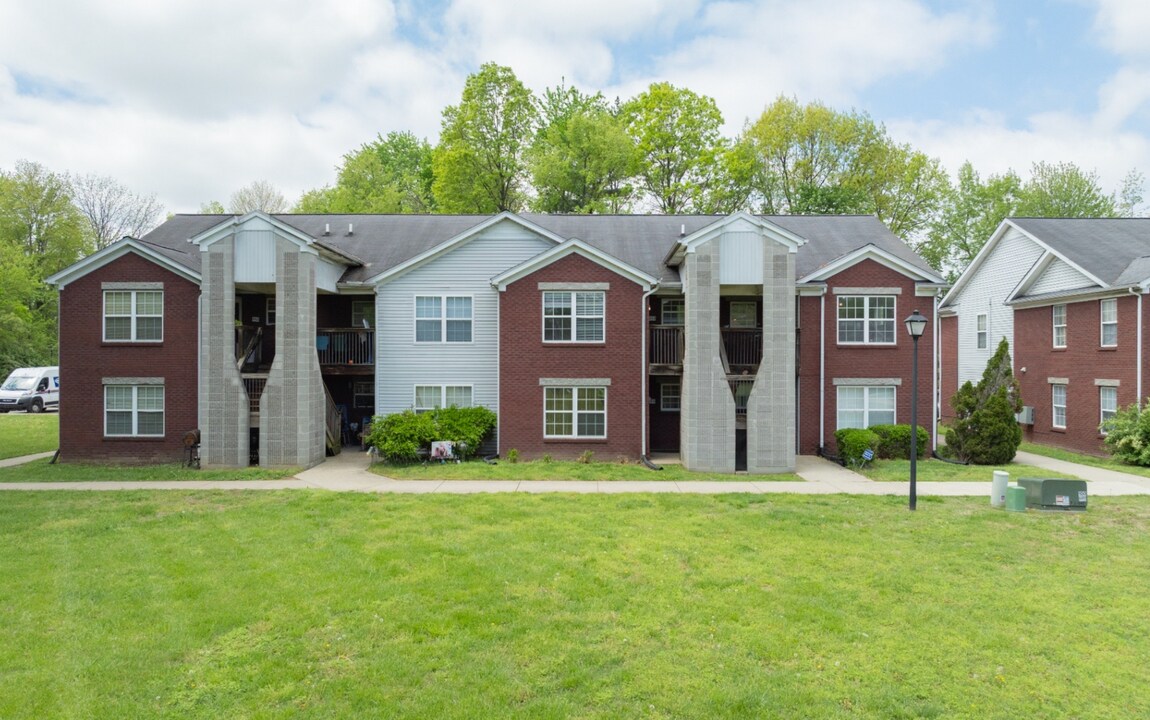 Nichols Meadows in Louisville, KY - Foto de edificio