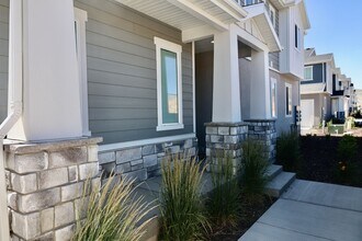 15104 S Wild Horse Wy in Bluffdale, UT - Building Photo - Building Photo