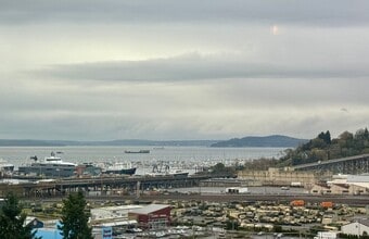 2030 13th Ave W in Seattle, WA - Building Photo - Building Photo